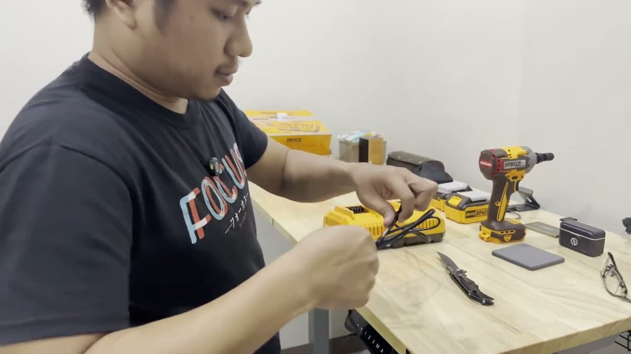 Miniatură video: Ingco Power Tools: FCLI2082 - PS20S 8.0A Battery Fast Charger -【Unboxing & Testing】