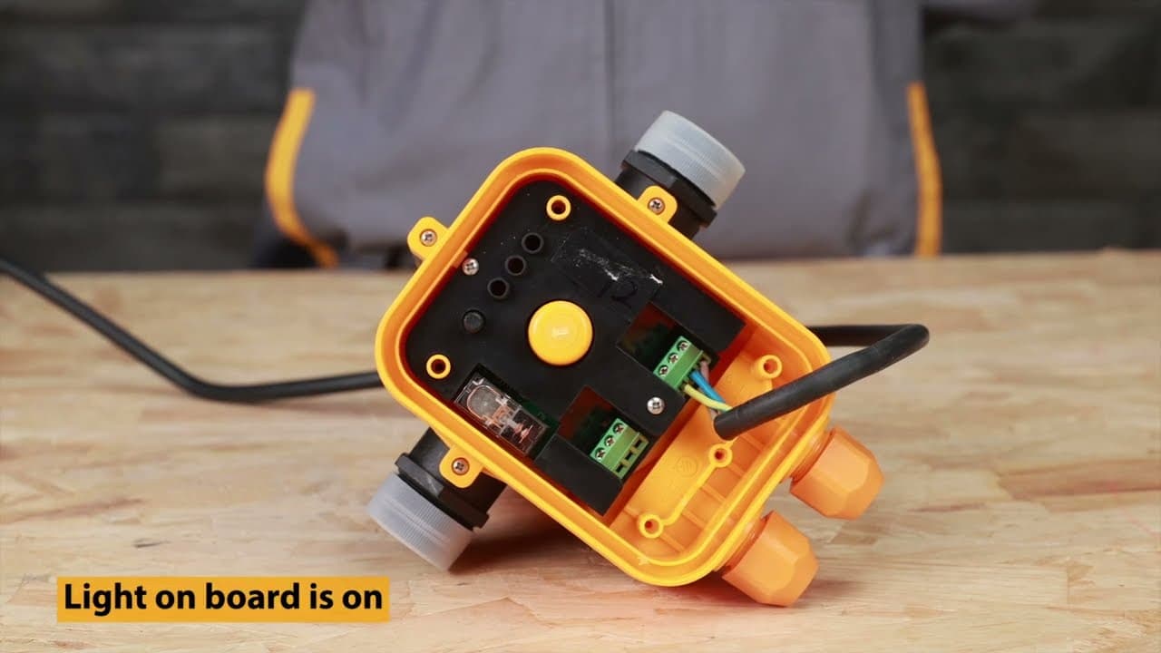 Miniatură video: AUTOMATIC PUMP CONTROL - INGCO WAPS001