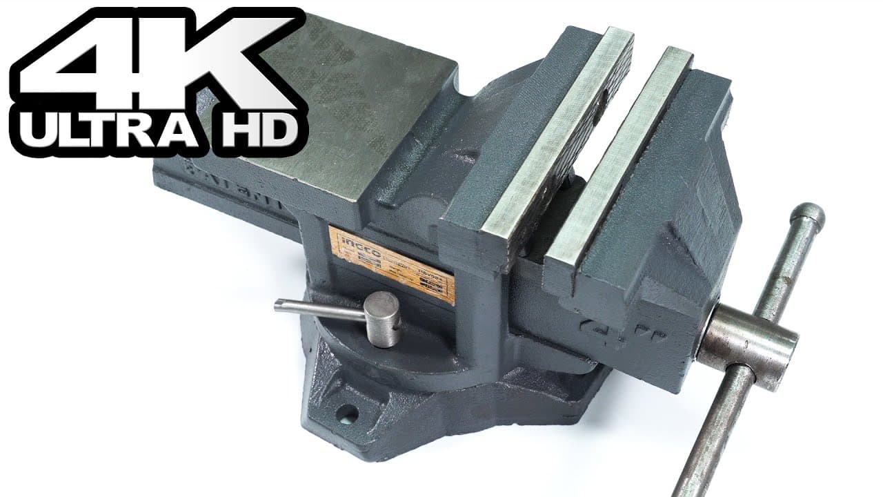 Miniatură video: Ingco Bench Vise | Vice HBV084 4 inches Testing and Unboxing