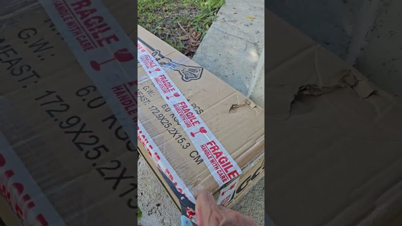 Miniatură video: ีunbox เครื่องตัดหญ้าไฟฟ้า ไร้สาย  รุ่น INGCO CSTLI20028  #รีวิวผ่านมาผ่านไป