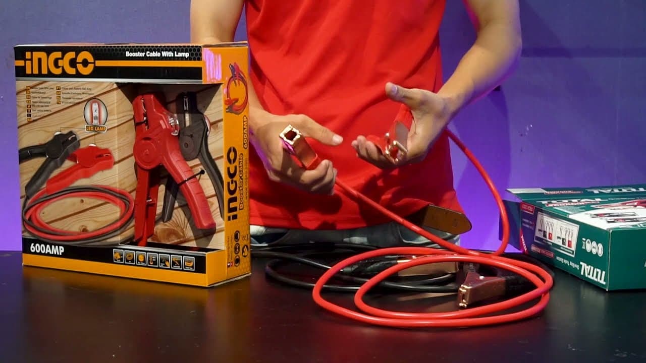 Miniatură video: DÂY CÁP SẠC BÌNH CÓ ĐÈN LED 600AMP (CÓ ĐÈN LED) INGCO HBTCP6008L